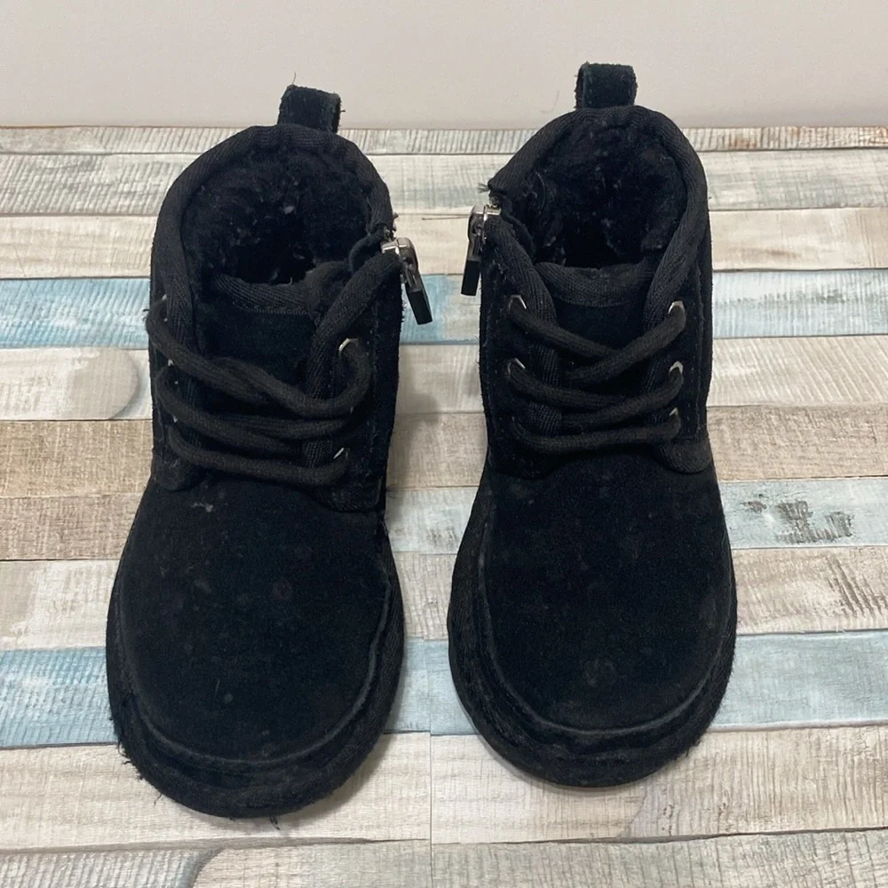 Ugg Neumel II Chukka Kids Boots